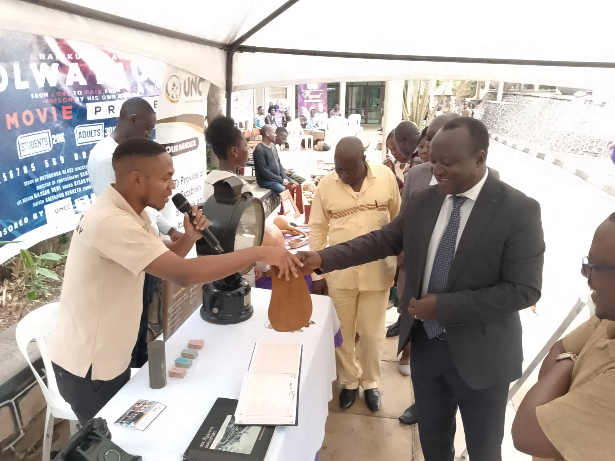 Omwoleso Gwebyobuwangwa Gutandikidde mu Ggiya ku National Theater