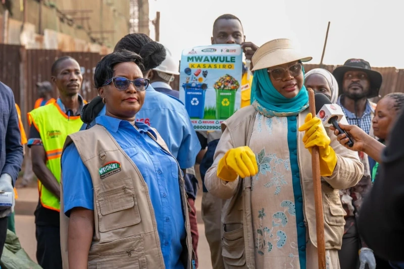 KCCA Intensifies ‘Weyonje’ Clean-Up Campaign, Urges Kibuli Residents to Maintain Hygiene - Kampala Media TV News Story