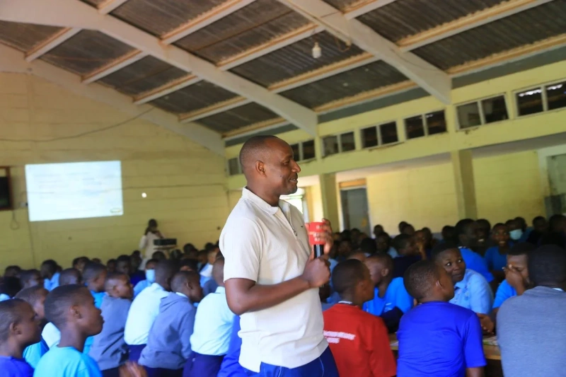 JONARD DEVELOPMENT FOUNDATION, ASTRONEXT, LAUNCHS A SPACE SCIENCE CLUB AT St. EDWARDS BUKUMI LED BY  ENG. JONARD ASIIMWE NRM CHAIRMAN HOIMA CITY CONTESTANT -NRM VICE CHAIRPERSON  (Western Uganda)